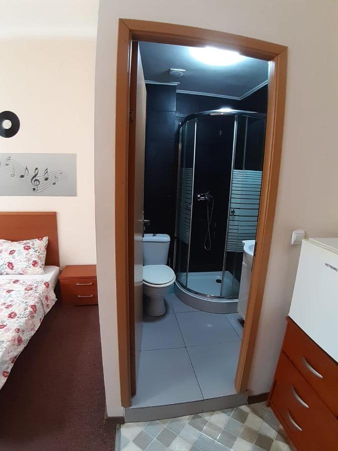 Old Town Friendly And Lovely Apartment Boekarest Buitenkant foto